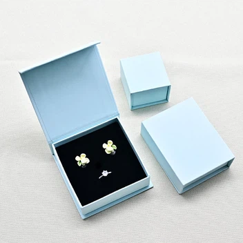 Customized Logo Printed Gift Packaging Square Box Customized Logo Printed Gift Packaging Square Box